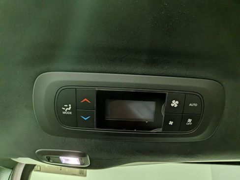 New 2026 Chrysler Pacifica Pinnacle w/ Trailer Tow Group image 37