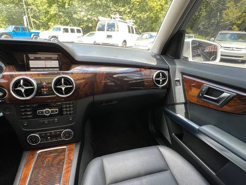 Used 2013 Mercedes-Benz GLK 350 4MATIC image 14