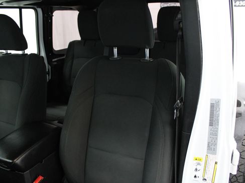 Used 2018 Jeep Wrangler Unlimited Sport image 13