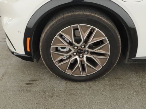 Used 2024 Ford Mustang Mach-E Premium image 5