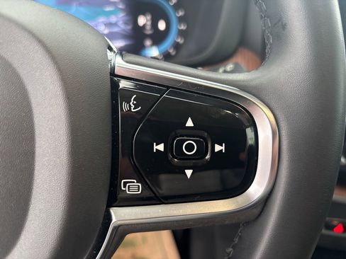 Certified 2024 Volvo XC60 B5 Plus image 25