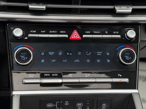 Used 2025 Hyundai Santa Fe Calligraphy AWD/4WD image 19