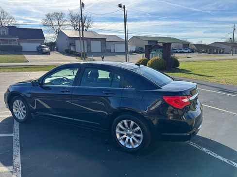Used 2012 Chrysler 200 Touring w/ Cold Weather Group image 5