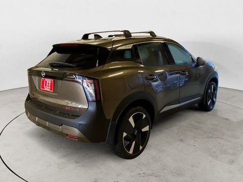 New 2026 Nissan Kicks SR w/ Cold Weather Package image 5