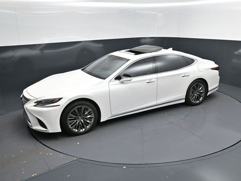 Used 2020 Lexus LS 500 w/ Interior Upgrade Package image 31