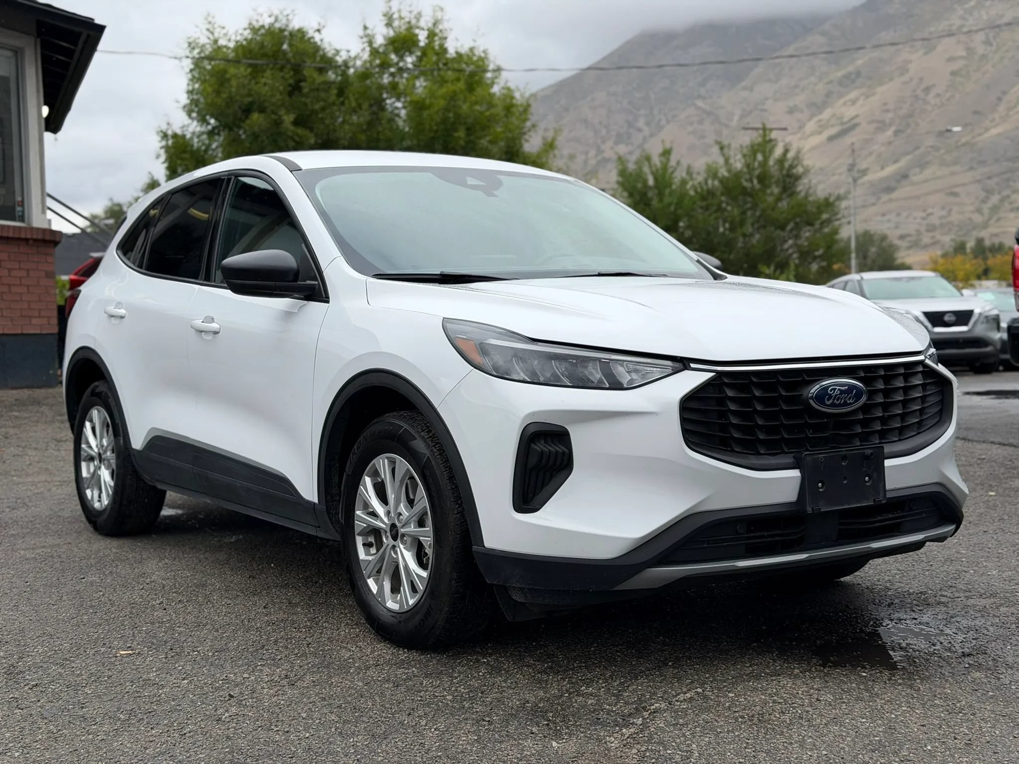 Used 2025 Ford Escape Active AWD/4WD image 1
