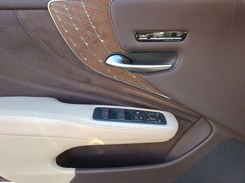 Certified 2020 Lexus LS 500 AWD w/ Interior Upgrade Package image 13