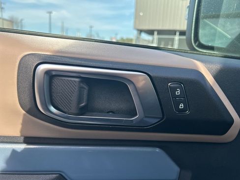 Used 2024 Ford Bronco Wildtrak image 22