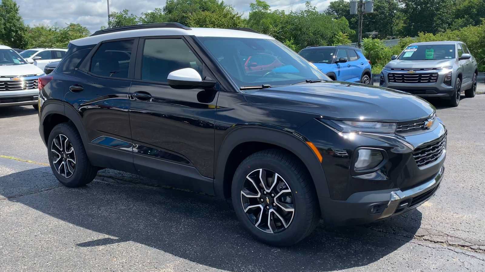 Certified 2023 Chevrolet TrailBlazer ACTIV w/ Convenience Package FWD image 2
