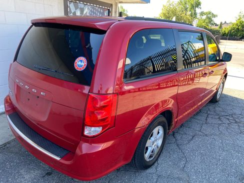 Used 2012 Dodge Grand Caravan SXT FWD image 8