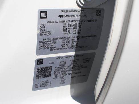 Used 2023 GMC Sierra 1500 AT4 w/ AT4 Premium Package image 38