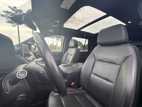 Used 2021 Chevrolet Tahoe LT w/ LT Signature Package image 28