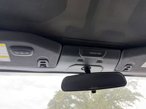 Used 2019 Jeep Wrangler Unlimited Sahara image 17