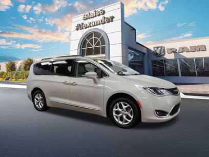 Used 2020 Chrysler Pacifica Touring-L Plus w/ Tire & Wheel Group