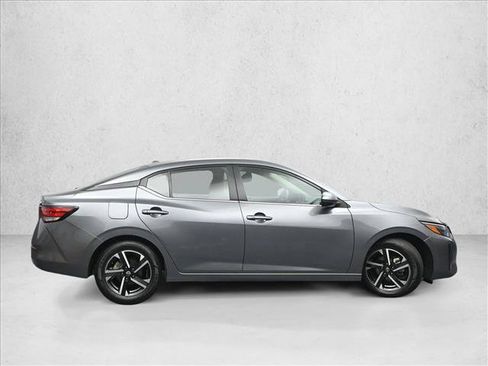 Used 2024 Nissan Sentra SV FWD image 7