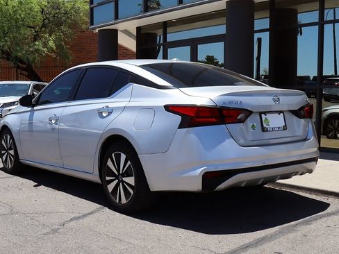 Used 2021 Nissan Altima 2.5 SV FWD image 9