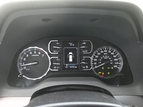 Used 2019 Toyota Tundra SR5 w/ TRD Off Road Package image 16