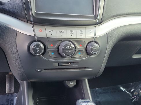 Used 2013 Dodge Journey Crew image 26