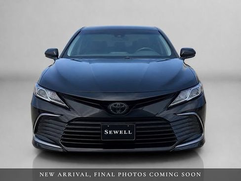Used 2024 Toyota Camry LE FWD image 2