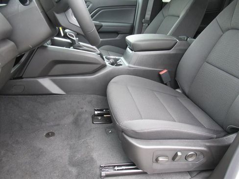 New 2026 GMC Canyon Elevation w/ Convenience Package image 16