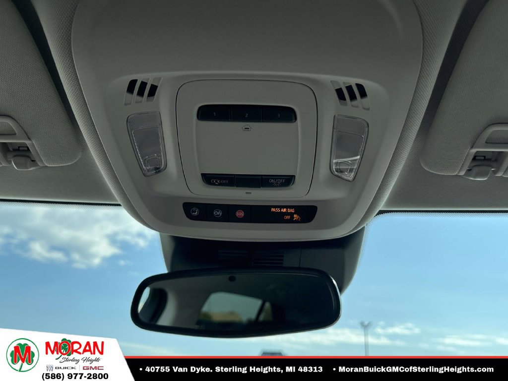 Certified 2025 Buick Envision Preferred AWD/4WD image 31