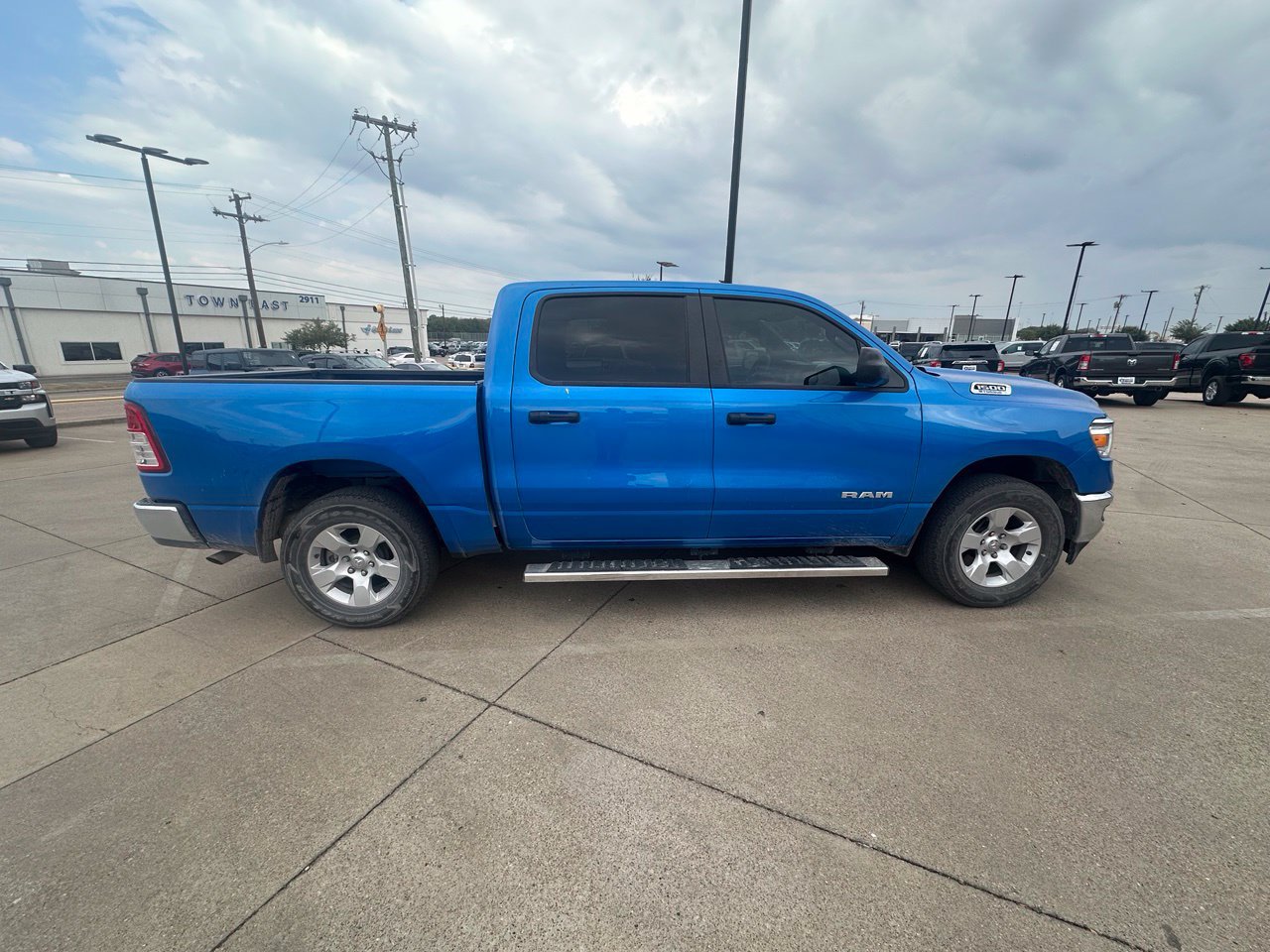 Used 2024 RAM 1500 Lone Star AWD/4WD image 5