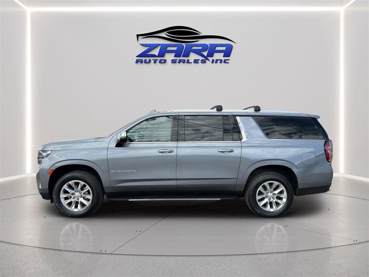 Used 2022 Chevrolet Suburban Premier AWD/4WD image 4