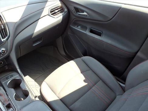 Certified 2022 Chevrolet Equinox RS w/ LPO, Floor Liner Package image 10