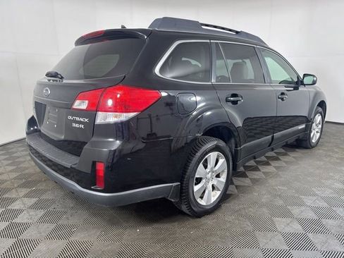 Used 2011 Subaru Outback 3.6R Limited w/ PWR Moonroof Pkg AWD/4WD image 3