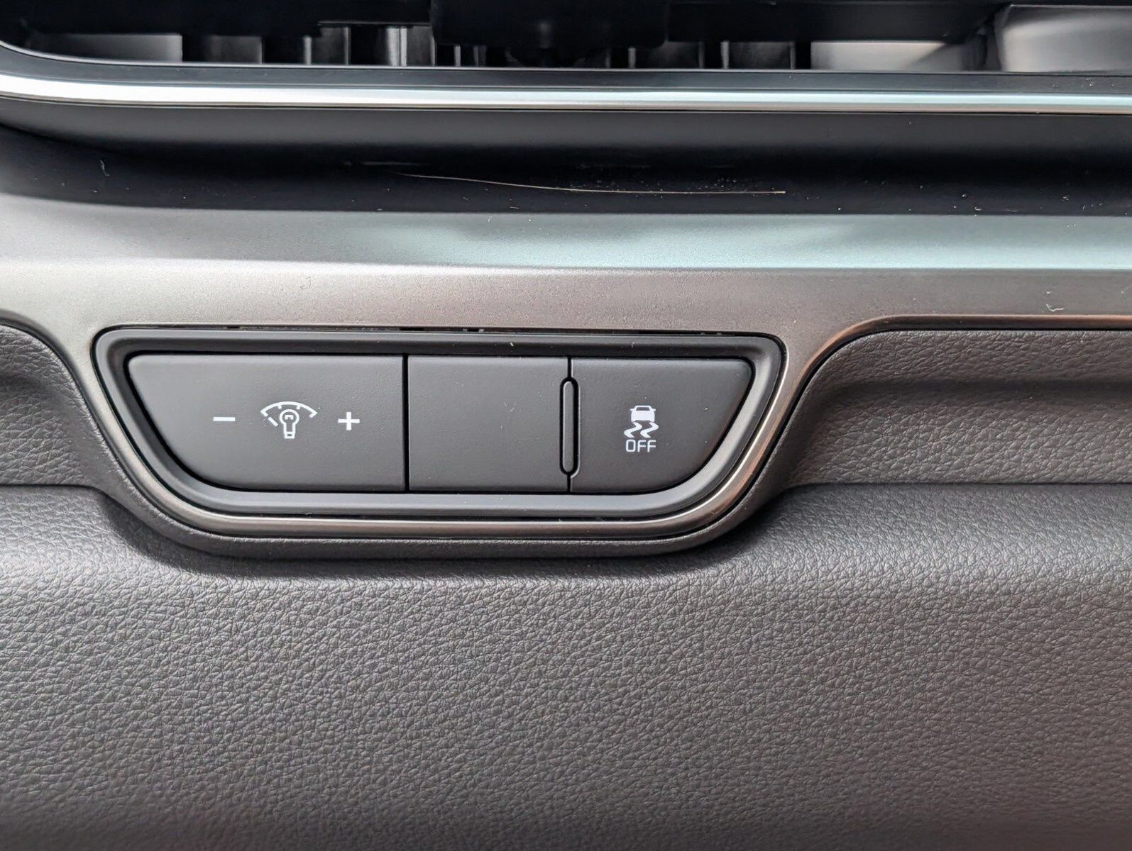 New 2027 Kia Carnival SX w/ Dark Edition Package FWD image 15