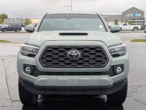 Used 2022 Toyota Tacoma TRD Sport AWD/4WD image 11