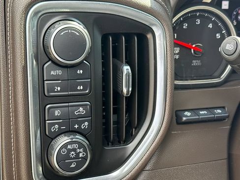 Used 2019 Chevrolet Silverado 1500 LTZ w/ LTZ Texas Edition AWD/4WD image 24