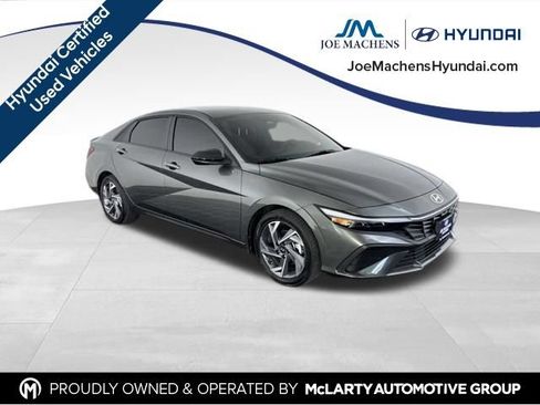 Used 2025 Hyundai Elantra Sport FWD image 2