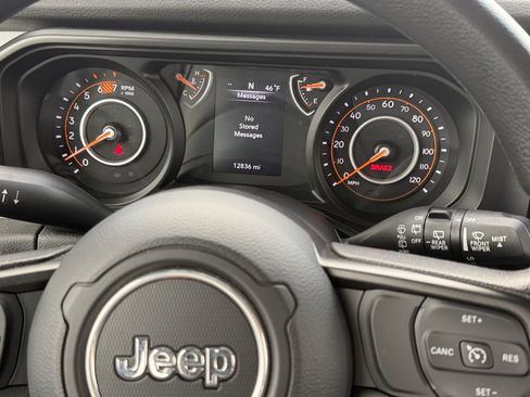 Used 2024 Jeep Wrangler Sport AWD/4WD image 35