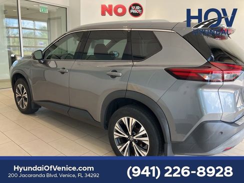 Used 2021 Nissan Rogue SV w/ Premium Package AWD/4WD image 4
