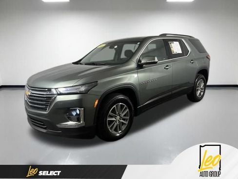 Used 2022 Chevrolet Traverse LT FWD image 1