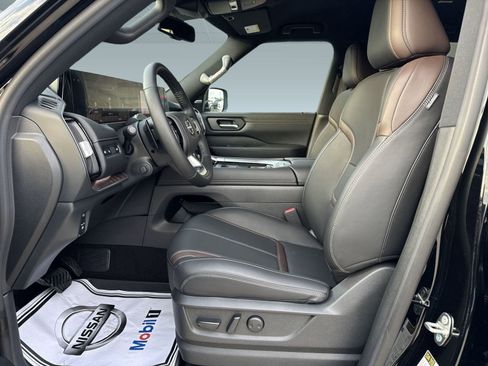 New 2025 Nissan Armada SL image 4