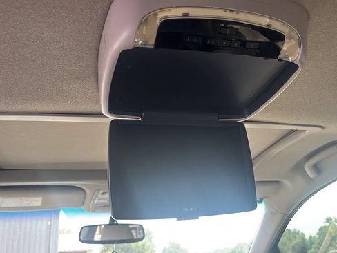 Used 2011 Toyota Sienna XLE FWD image 26