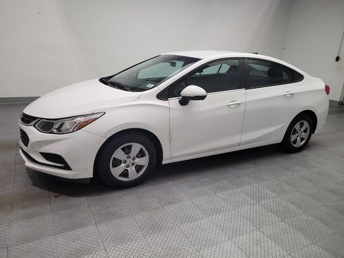 Used 2017 Chevrolet Cruze LS FWD image 2