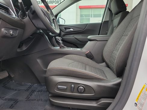 Used 2022 Chevrolet Equinox LT FWD image 15