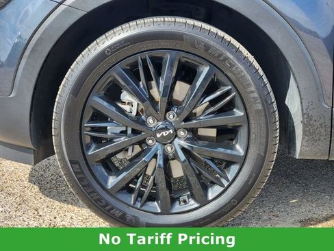 Used 2022 Kia Telluride SX w/ SX Prestige Package image 8