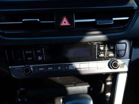 Used 2025 Kia Seltos SX w/ SX Sunroof Package image 14