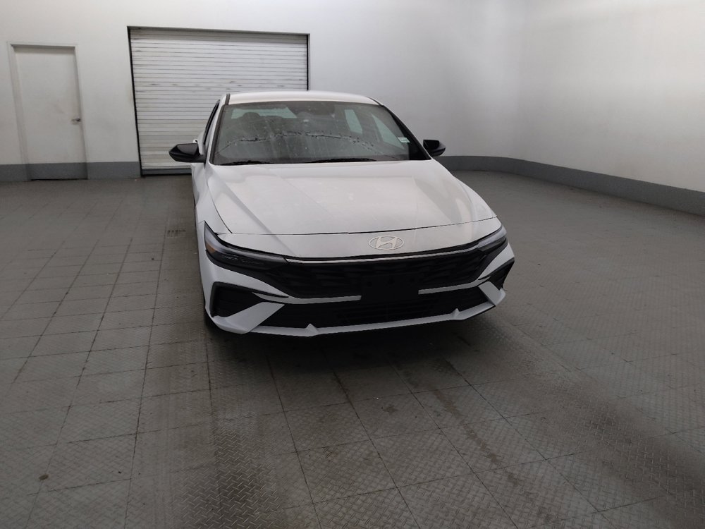 Used 2025 Hyundai Elantra Sport FWD image 14
