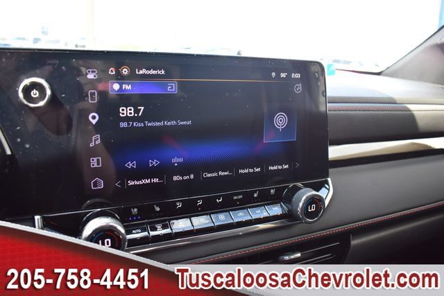 Used 2025 Chevrolet Colorado Z71 w/ Technology Package AWD/4WD image 35