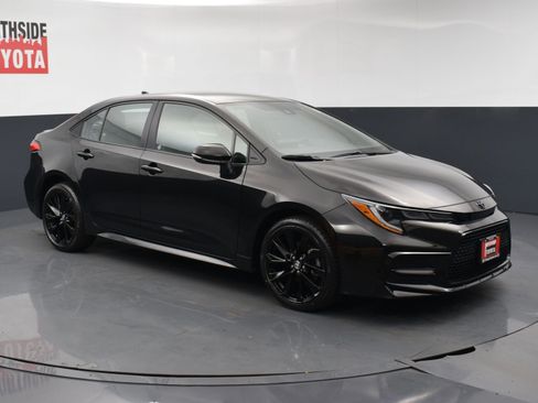 Used 2022 Toyota Corolla SE FWD image 6