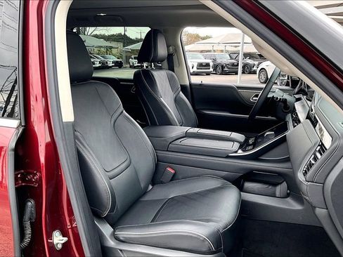 Certified 2025 INFINITI QX80 Luxe image 12