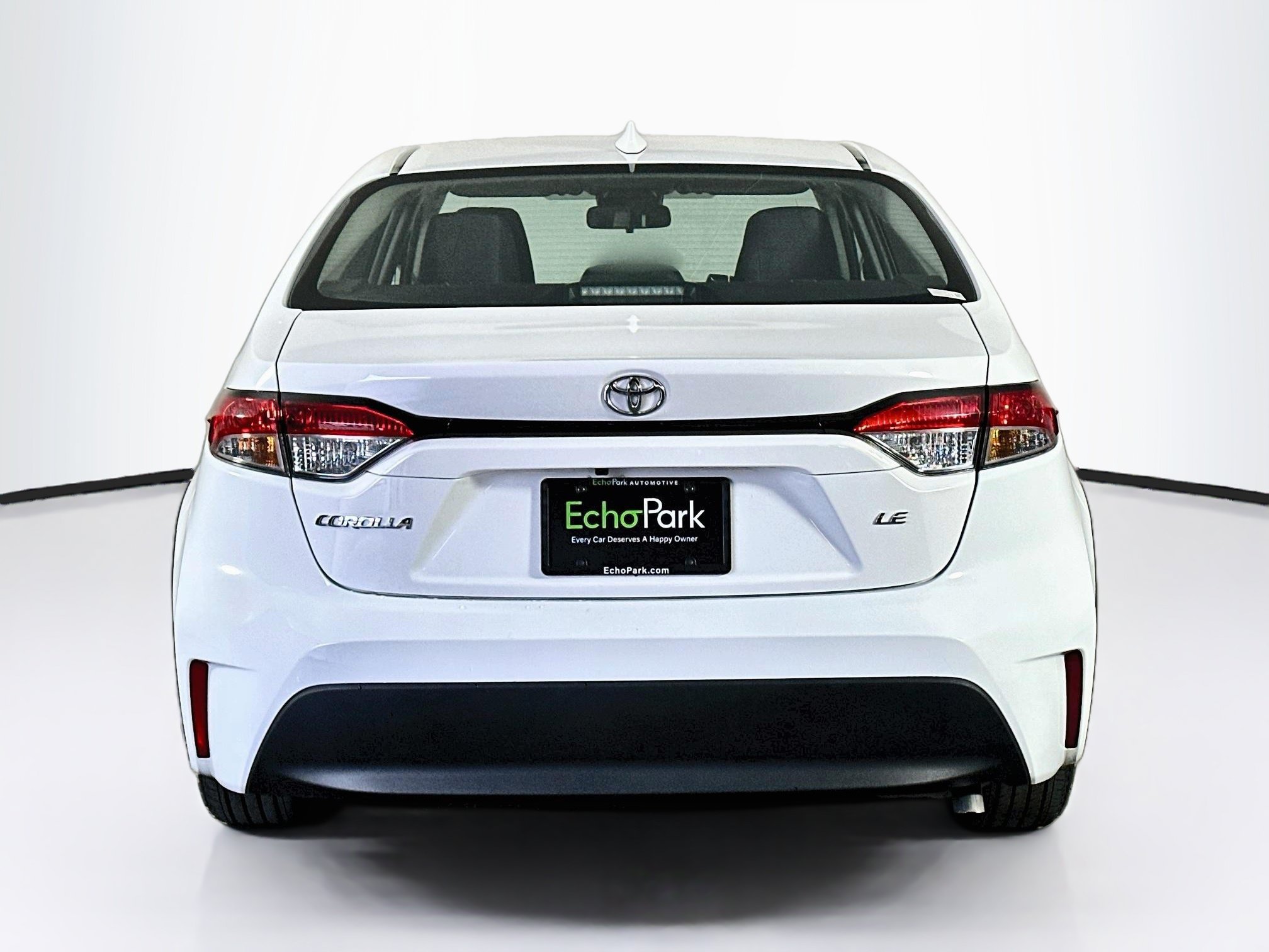Used 2025 Toyota Corolla LE FWD image 7