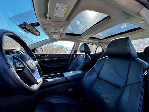 Used 2018 Nissan Maxima Platinum image 38