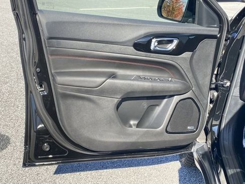 New 2026 Jeep Compass Trailhawk w/ Sun, Sound & Navigation Group image 21