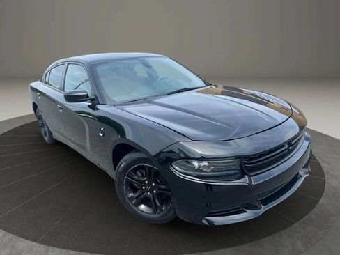 Used 2023 Dodge Charger SXT RWD image 1